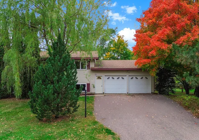 Photo 1 of Single family home for sale at 855 3rd Avenue S, Waite Park, MN 56387 | MLS# 7160685 | Listing updated on 2026-10-29