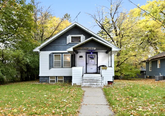 Single family home for sale at 1119 10th Avenue S, Fargo, ND 58103 | MLS# 7160688