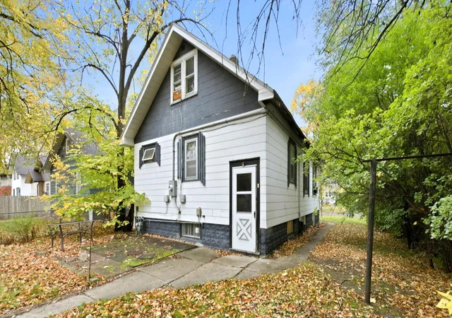 Photo 2 of Single family home for sale at 1119 10th Avenue S, Fargo, ND 58103 | MLS# 7160688 | Listing updated on 2026-10-28