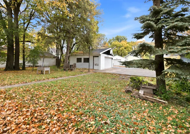 Photo 3 of Single family home for sale at 1119 10th Avenue S, Fargo, ND 58103 | MLS# 7160688 | Listing updated on 2026-10-28