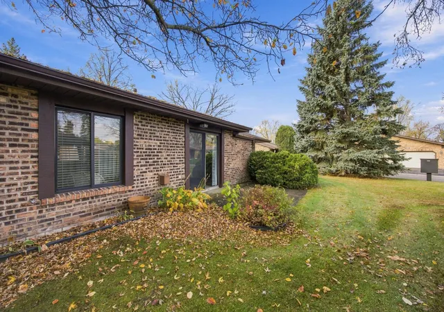 Photo 4 of Single family home for sale at 1014 Weston Ln N, Minneapolis, MN 55447 | MLS# 7160709 | Listing updated on 2026-10-29