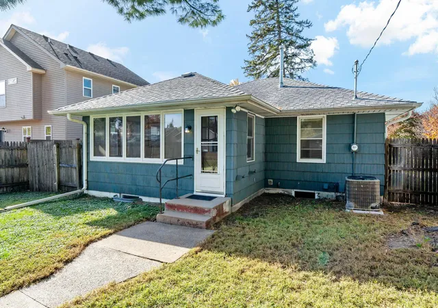 Photo 3 of Single family home for sale at 4314 Zane Ave N, Minneapolis, MN 55422 | MLS# 7160718 | Listing updated on 2026-10-23