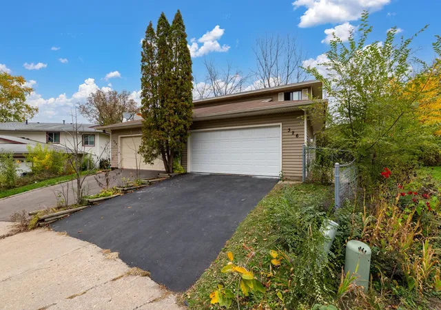 Photo 1 of Townhouse for sale at 326 Morningside Cir, Saint Paul, MN 55119 | MLS# 7160722 | Listing updated on 2026-10-20