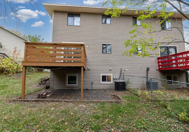 Photo 3 of Townhouse for sale at 326 Morningside Cir, Saint Paul, MN 55119 | MLS# 7160722 | Listing updated on 2026-10-20