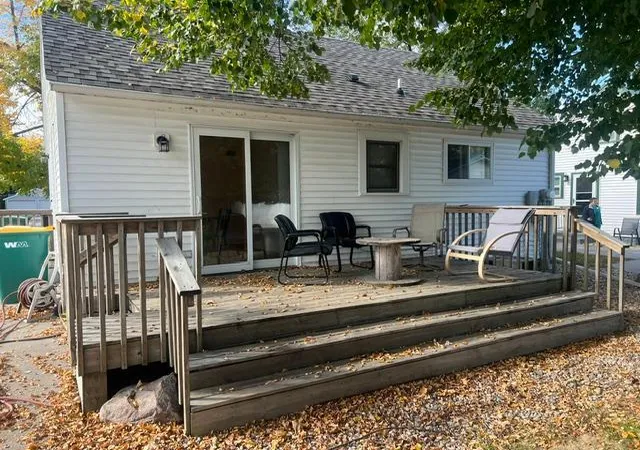 Photo 4 of Single family home for sale at 611 S Swift Ave, Litchfield, MN 55355 | MLS# 7160731 | Listing updated on 2026-10-19