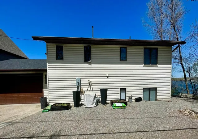 Photo 3 of Single family home for sale at 1437 Pulaski Rd, Buffalo, MN 55313 | MLS# 7160732 | Listing updated on 2026-10-22