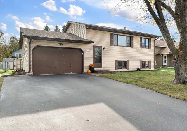 Photo 2 of Single family home for sale at 5336 184th Street W, Farmington, MN 55024 | MLS# 7160736 | Listing updated on 2026-10-17