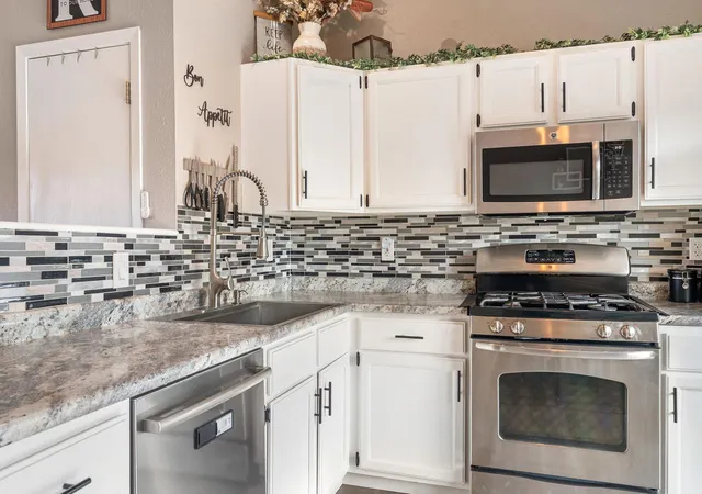 Photo 3 of Single family home for sale at 5336 184th Street W, Farmington, MN 55024 | MLS# 7160736 | Listing updated on 2026-10-17