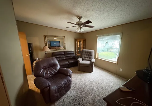 Photo 4 of Single family home for sale at 411 Port Ct, Breckenridge, MN 56520 | MLS# 7160751 | Listing updated on 2026-10-20