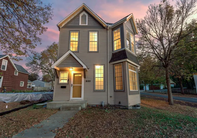 Single family home for sale at 989 Burr St, Saint Paul, MN 55130 | MLS# 7160761