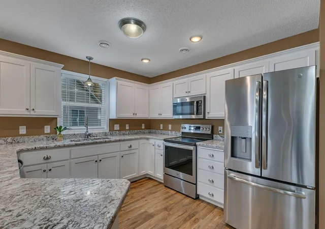 Photo 4 of Single family home for sale at 6353 Westwood Pkwy, Saint Cloud, MN 56303 | MLS# 7160762 | Listing updated on 2026-10-28