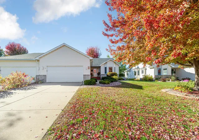 Photo 1 of Townhouse for sale at 616 Obrien Pkwy, Belle Plaine, MN 56011 | MLS# 7160763 | Listing updated on 2026-10-22