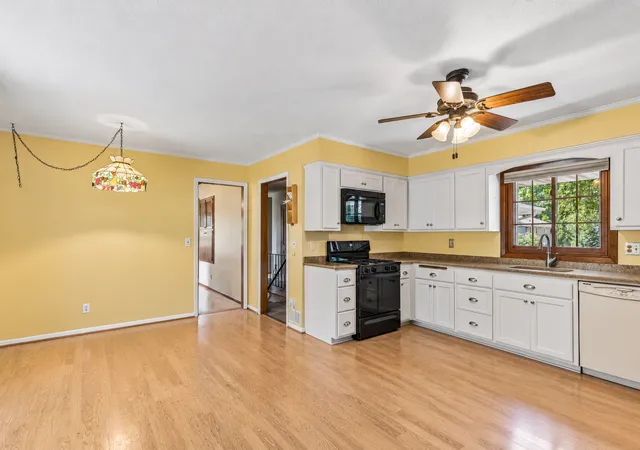 Photo 4 of Single family home for sale at 95 15th Avenue SW, Saint Paul, MN 55112 | MLS# 7160764 | Listing updated on 2026-10-16