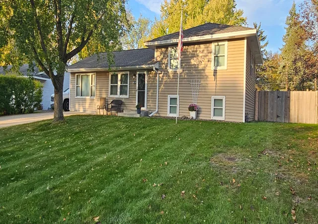 Photo 2 of Single family home for sale at 10416 Arrowhead St NW, Minneapolis, MN 55433 | MLS# 7160773 | Listing updated on 2026-10-30
