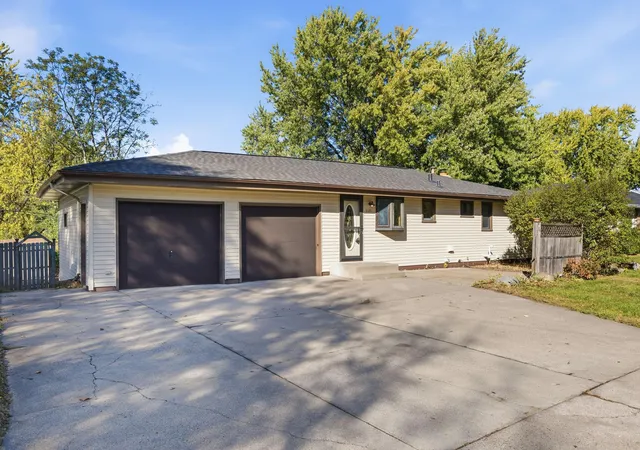 Photo 2 of Single family home for sale at 3125 Boone Ave N, Minneapolis, MN 55427 | MLS# 7160779 | Listing updated on 2026-10-23