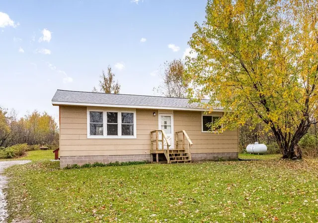 Photo 2 of Single family home for sale at 213 N Cloquet Rd, Esko, MN 55810 | MLS# 7160785 | Listing updated on 2026-10-19