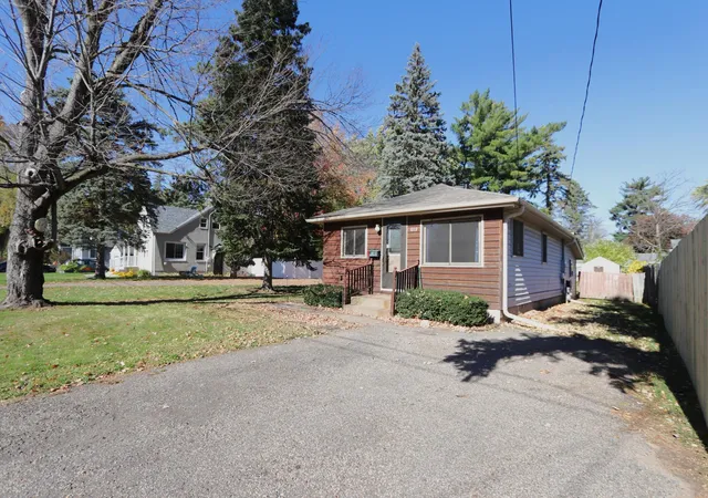 Photo 2 of Single family home for sale at 619 2nd Avenue Sw, Forest Lake, MN 55025 | MLS# 7160800 | Listing updated on 2026-10-18