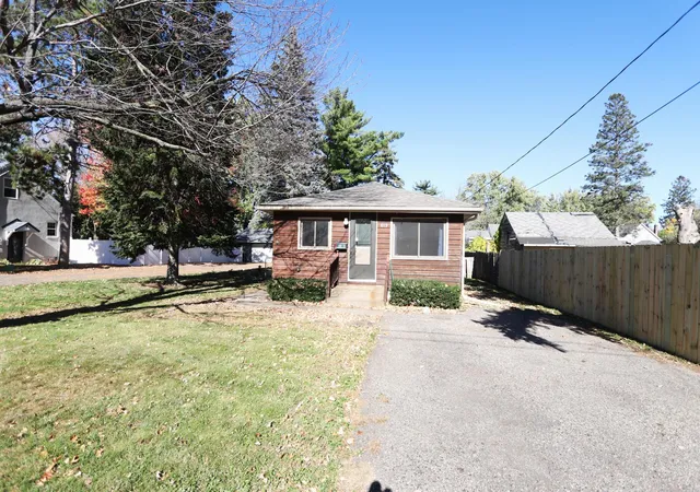 Photo 3 of Single family home for sale at 619 2nd Avenue Sw, Forest Lake, MN 55025 | MLS# 7160800 | Listing updated on 2026-10-18