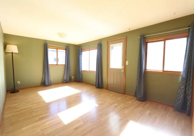 Photo 4 of Single family home for sale at 619 2nd Avenue SW, Forest Lake, MN 55025 | MLS# 7160800 | Listing updated on 2026-10-18