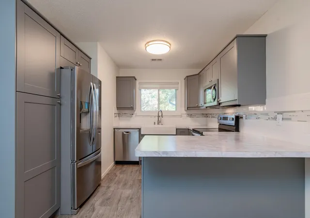 Photo 4 of Single family home for sale at 7504 12th Street N, Oakdale, MN 55128 | MLS# 7160810 | Listing updated on 2026-10-29