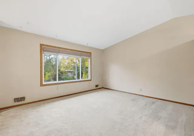 Photo 4 of Single family home for sale at 4605 Cumberland Rd, Mound, MN 55364 | MLS# 7160818 | Listing updated on 2026-10-26
