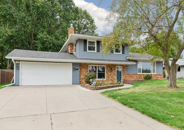 Photo 1 of Single family home for sale at 2442 Orchard Ln, Saint Paul, MN 55110 | MLS# 7160821 | Listing updated on 2026-10-28