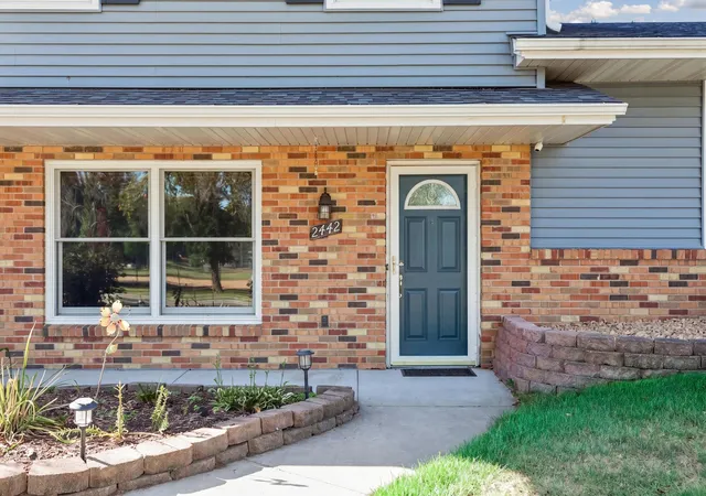 Photo 3 of Single family home for sale at 2442 Orchard Ln, Saint Paul, MN 55110 | MLS# 7160821 | Listing updated on 2026-10-28
