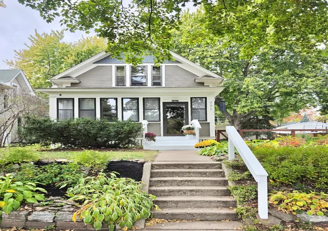 Photo 3 of Single family home for sale at 771 Ottawa Ave, Saint Paul, MN 55107 | MLS# 7160827 | Listing updated on 2026-10-23