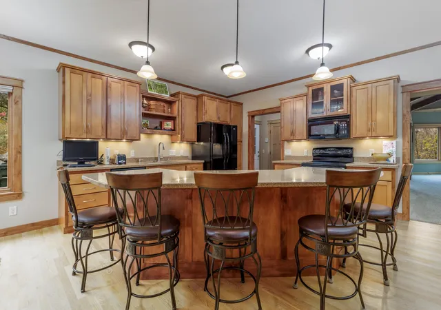 Photo 3 of Single family home for sale at 204 Ridge Dr, Brainerd, MN 56401 | MLS# 7160871 | Listing updated on 2026-10-20