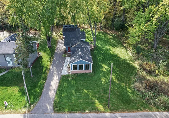 Photo 1 of Single family home for sale at 2064 Stillwater St, White Bear Lake, MN 55110 | MLS# 7160884 | Listing updated on 2026-10-27