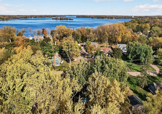 Photo 4 of Single family home for sale at 2064 Stillwater St, White Bear Lake, MN 55110 | MLS# 7160884 | Listing updated on 2026-10-27