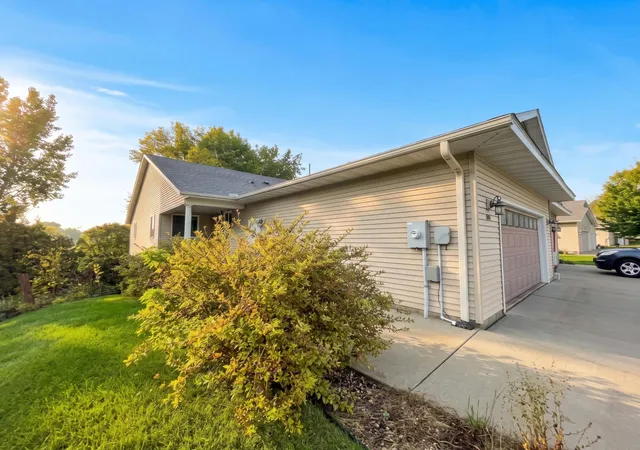 Photo 1 of Single family home for sale at 534 Delaware St SW, Lonsdale, MN 55046 | MLS# 7160921 | Listing updated on 2026-10-16