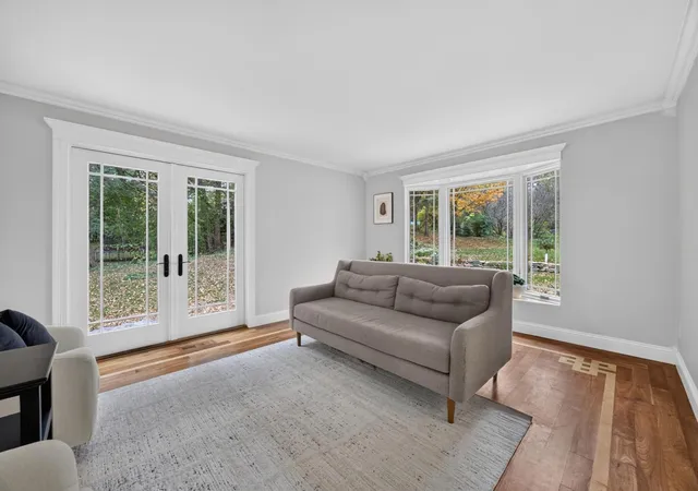 Photo 3 of Single family home for sale at 1424 Windsor Chase Dr SW, Rochester, MN 55902 | MLS# 7160943 | Listing updated on 2026-10-23