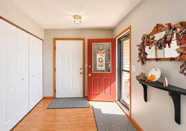Photo 3 of Sale Pending at 1705 Carriage Homes Dr Sw #D, Austin, MN 55912 | MLS# 7160947 | Listing updated on 2026-10-20