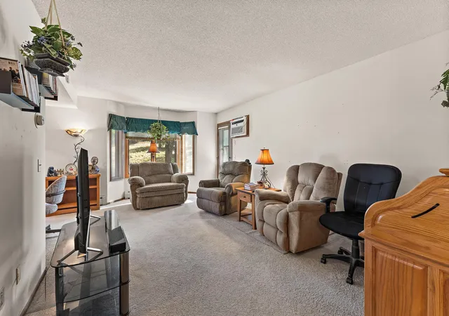 Photo 4 of Condo for sale at 14835 Endicott Way #117, Saint Paul, MN 55124 | MLS# 7160949 | Listing updated on 2026-10-22