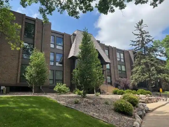 Listing Photo 51 - Condo for sale in 6075 Lincoln Dr located at 6075 Lincoln Dr, Edina, MN 55436 - Unit #201