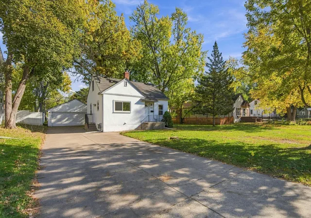 Photo 3 of Single family home for sale at 7431 Pillsbury Ave S, Minneapolis, MN 55423 | MLS# 7160970 | Listing updated on 2026-10-23
