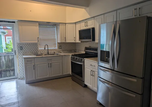 Photo 1 of Single family home for sale at 315 Chatsworth St N, Saint Paul, MN 55104 | MLS# 7160977 | Listing updated on 2026-10-26