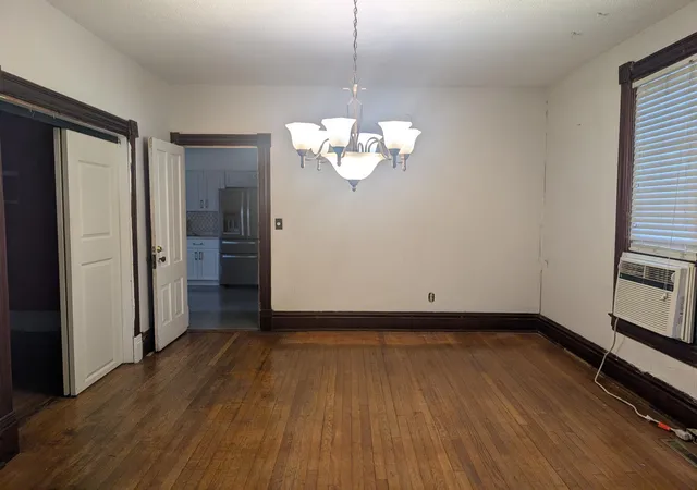 Photo 2 of Single family home for sale at 315 Chatsworth St N, Saint Paul, MN 55104 | MLS# 7160977 | Listing updated on 2026-10-23