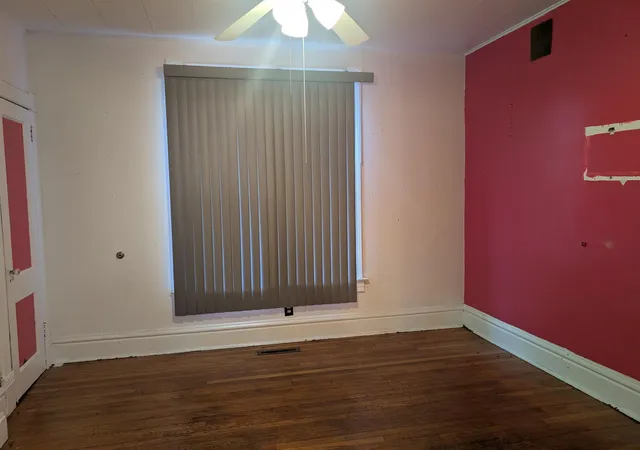 Photo 3 of Single family home for sale at 315 Chatsworth St N, Saint Paul, MN 55104 | MLS# 7160977 | Listing updated on 2026-10-23