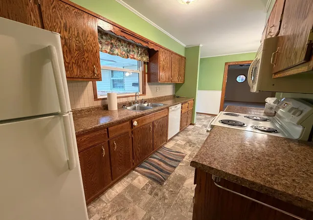 Photo 2 of Single family home for sale at 904 20th Street N, Moorhead, MN 56560 | MLS# 7160989 | Listing updated on 2026-10-28