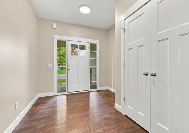 Photo 4 of Single family home for sale at 19317 Hilldale Ave, Lakeville, MN 55044 | MLS# 7160992 | Listing updated on 2026-10-23