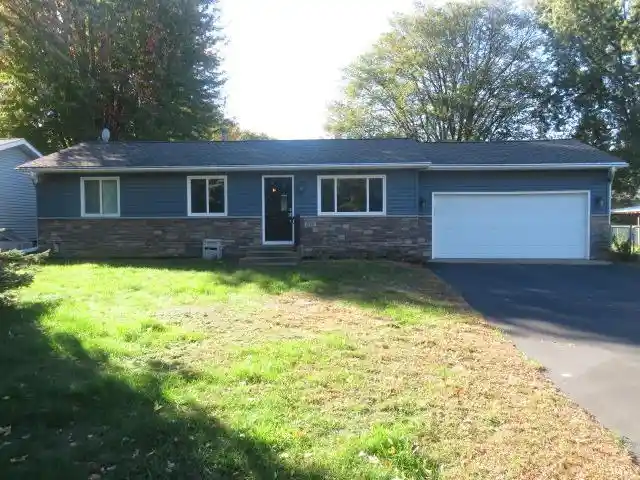 Photo 1 of Single family home for sale at 316 1st Avenue Se, Saint Paul, MN 55112 | MLS# 7160998 | Listing updated on 2026-10-24