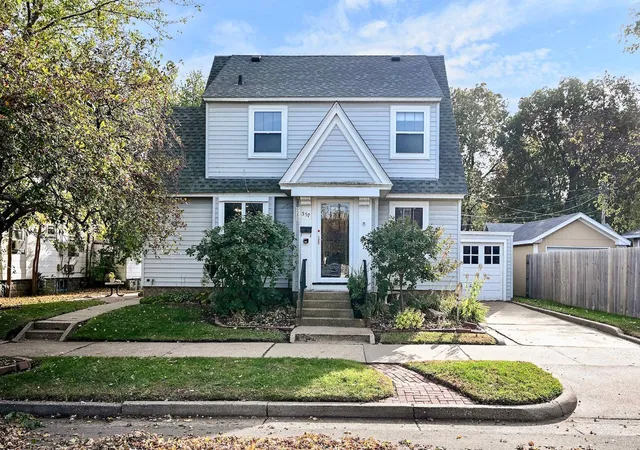 Photo 1 of Single family home for sale at 557 W Sanborn St, Winona, MN 55987 | MLS# 7161005 | Listing updated on 2026-10-24