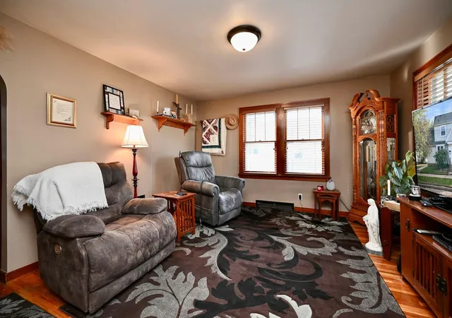 Photo 1 of Single family home for sale at 557 W Sanborn St, Winona, MN 55987 | MLS# 7161005 | Listing updated on 2026-10-24