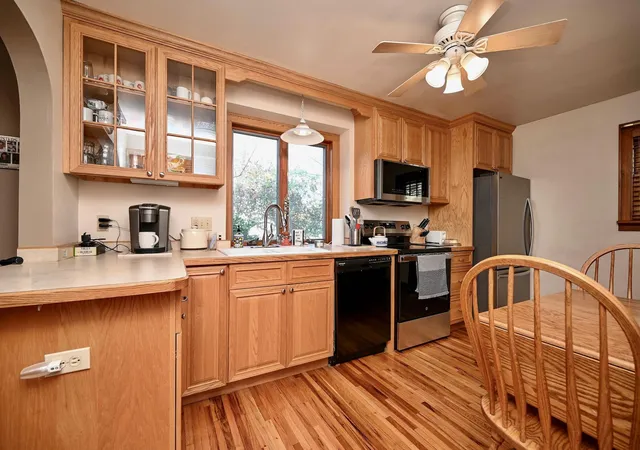 Photo 3 of Single family home for sale at 557 W Sanborn St, Winona, MN 55987 | MLS# 7161005 | Listing updated on 2026-10-24