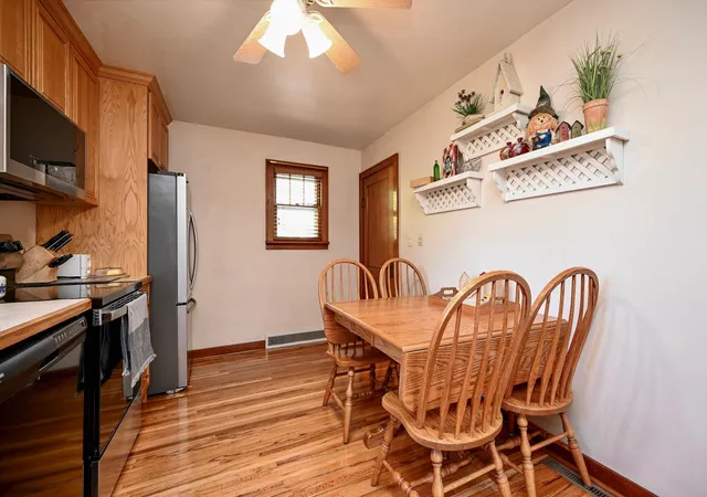 Photo 4 of Single family home for sale at 557 W Sanborn St, Winona, MN 55987 | MLS# 7161005 | Listing updated on 2026-10-24
