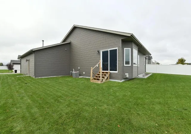 Photo 3 of Single family home for sale at 1220 Legion Ln W, West Fargo, ND 58078 | MLS# 7161006 | Listing updated on 2026-10-17