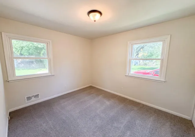 Photo 3 of Single family home for sale at 2517 Nokomis Ave, Saint Paul, MN 55119 | MLS# 7161009 | Listing updated on 2026-10-20