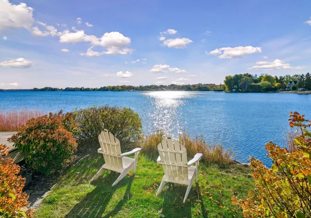 Photo 2 of Single family home for sale at 1105 Ferndale Rd W, Wayzata, MN 55391 | MLS# 7161010 | Listing updated on 2026-10-26